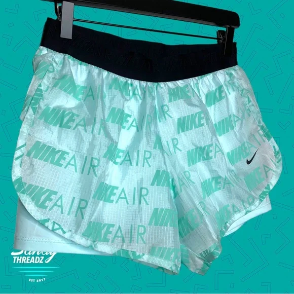 Nike Dri-Fit tempo shorts - Picture 1 of 8